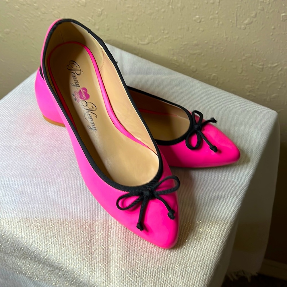 Penny loves Kenny pink with black trim size 7.5